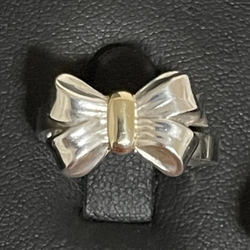 Tiffany & Co. Bow Ribbon Ring Size 7 Silver & 18K Gold, Vintage Tiffany Ring - Picture 3 of 10